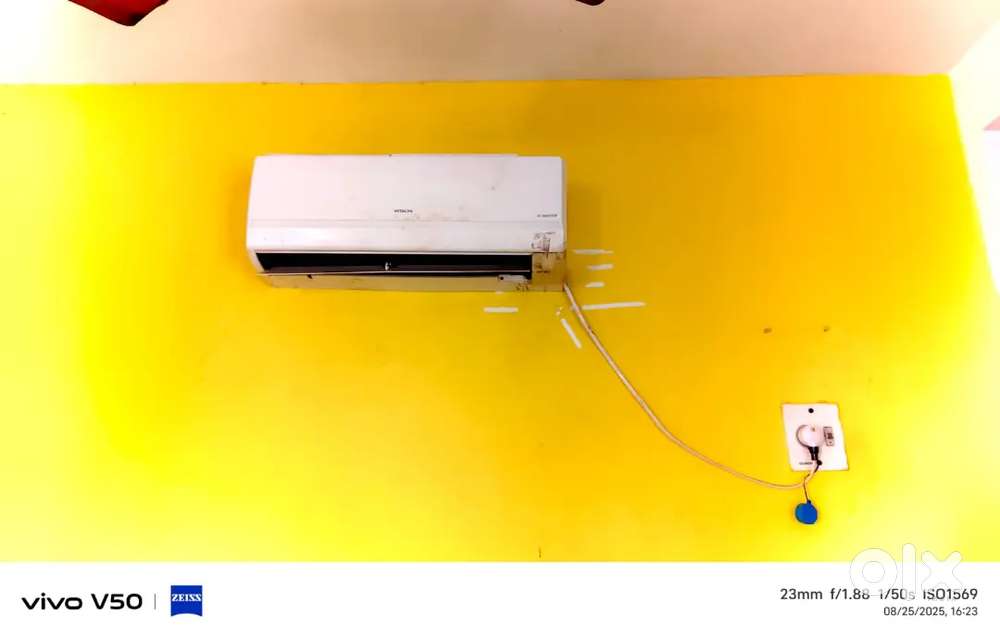 Hitachi AC
