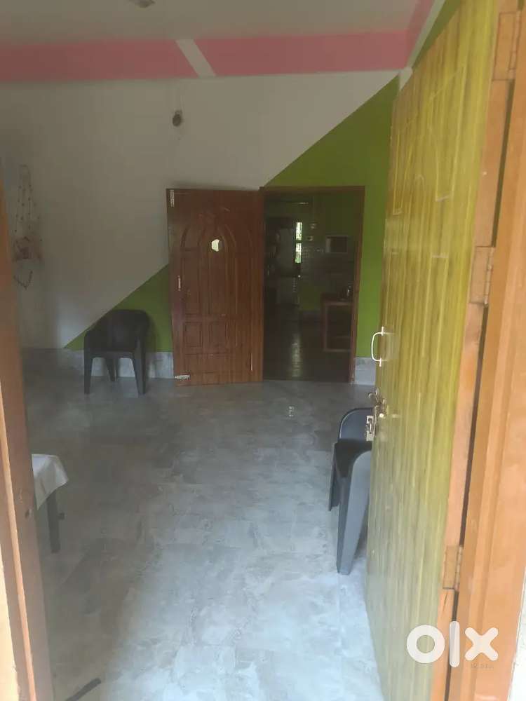 1 bhk rent attached bathroom with kitchen.