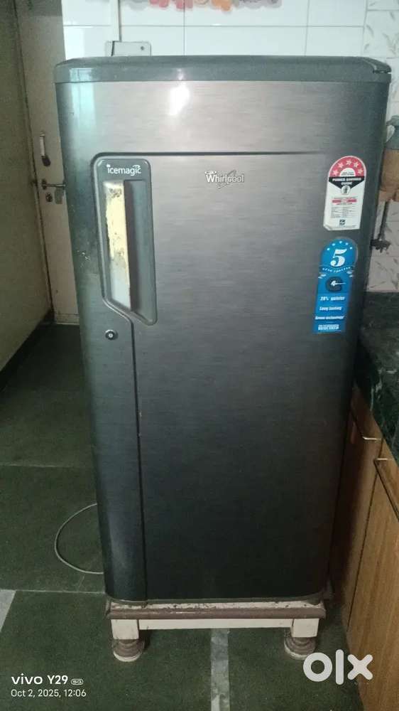 Whirlpool fridge complete condition ma