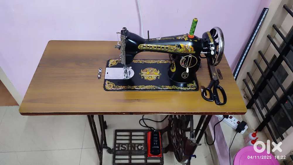 Singer Sewing Machine for Sale