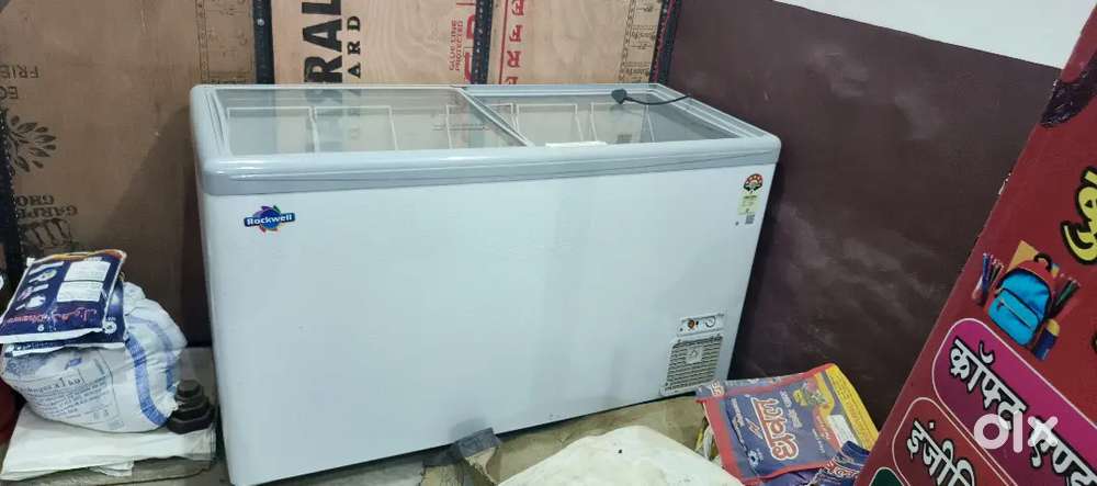 350 L ka freezer hai 5 month purana hai
