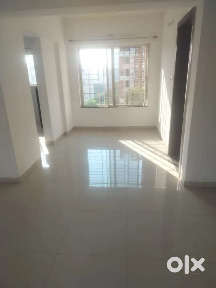 It's 3 BHK spacious flat available for rent in Datta mandir road wakad
