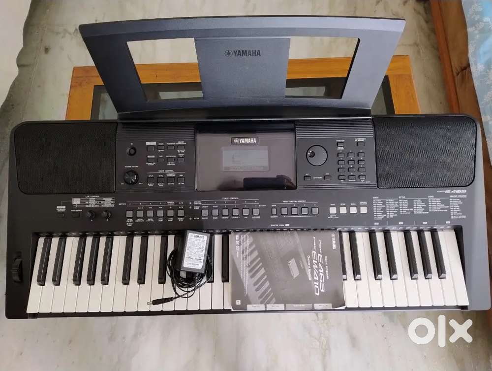 YAMAHA PSR E463 Keyboard