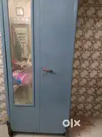 Almari kabat