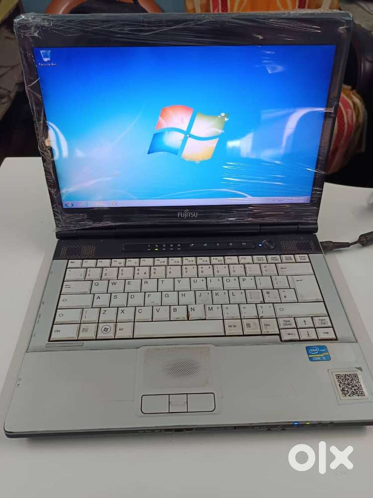 Fujitsu Model Intel Core i5 2nd Gen laptop with Original Charger