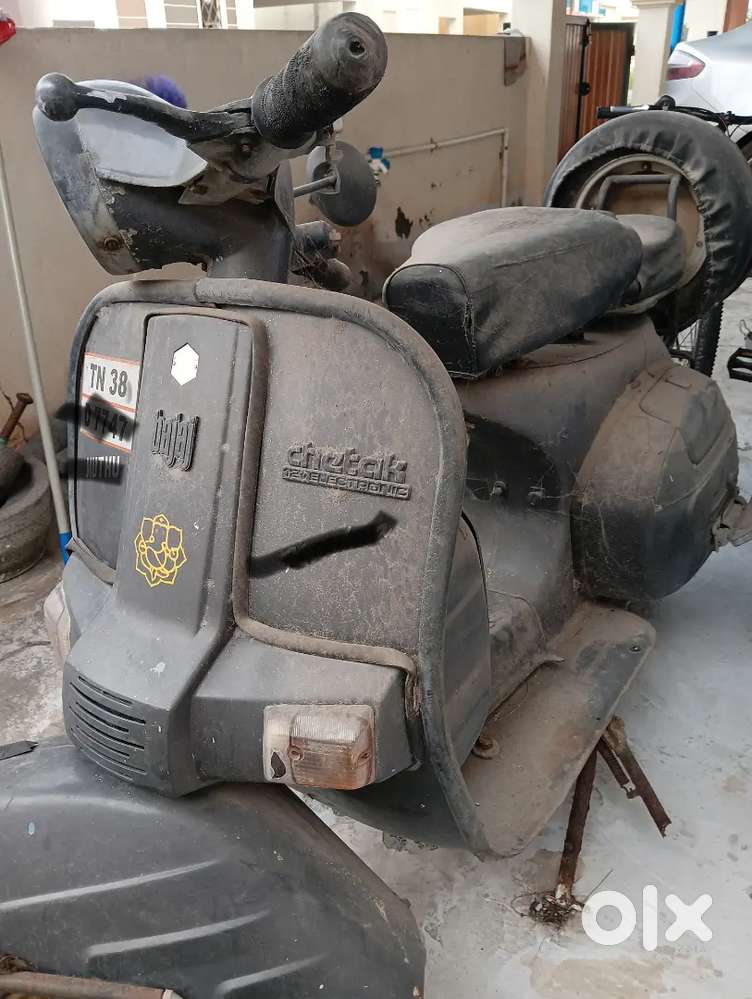 Bajaj Chetak in to be repaired condition (truth)