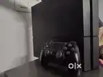 Play station 4 with 5 games