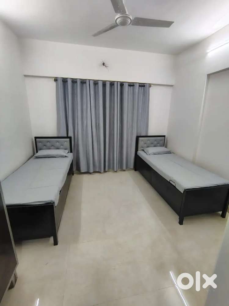 Double sharing Male pg andheri west near railway station 2 min walking