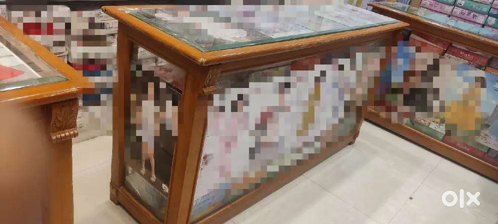 Retail sales counter