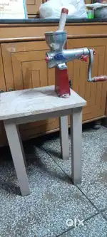 Manual Juicer with table