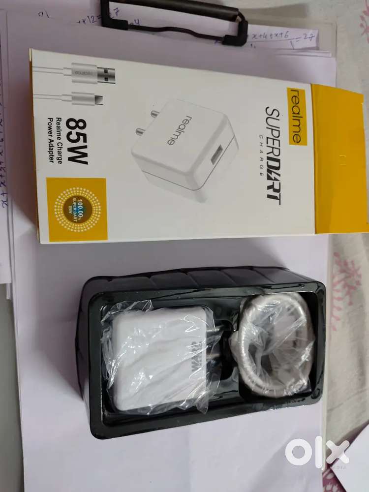 SuperVooc 80 watt fast charger with data cable and well package