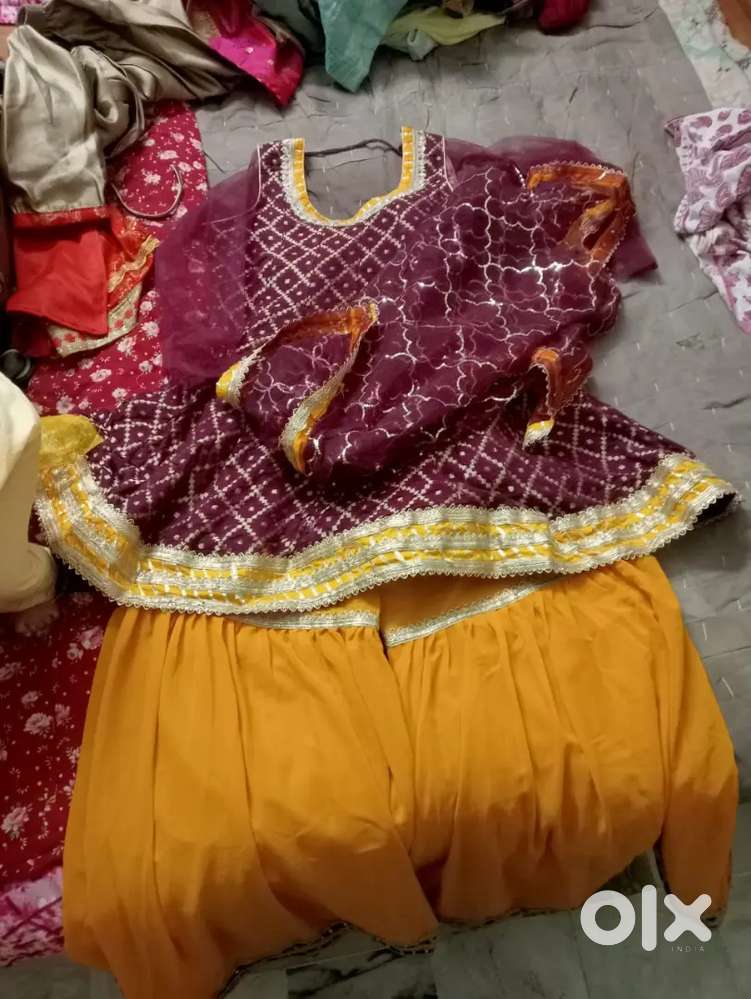 Shrara suit