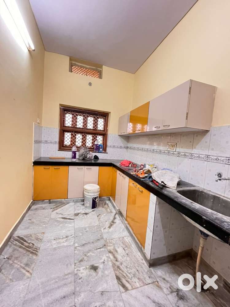 Ravi Properties 2.5 Bhk Flat For Rent In House Sigra On Road