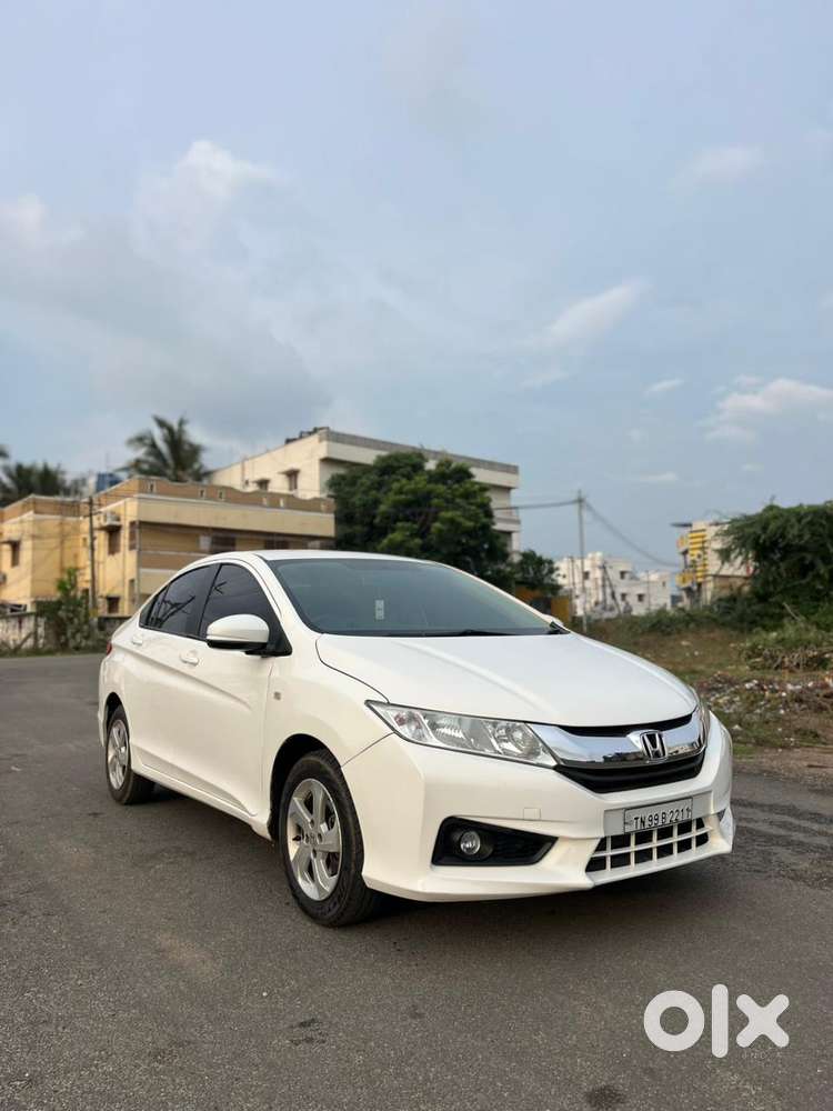 Honda City 2011-2013 V AT Exclusive, 2015, Petrol