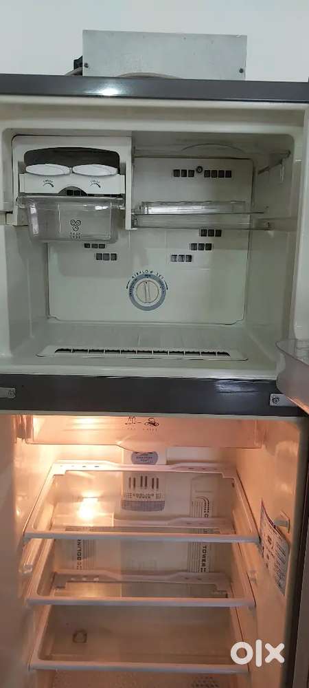 250 litre Double Door Whirlpool fridge
