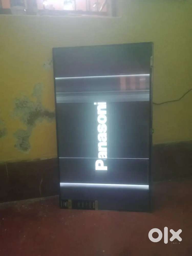 Panasonic Android LED TV display 3 line
