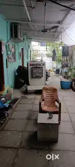 Commercial shop with house for lease 2 sides road with two sheters