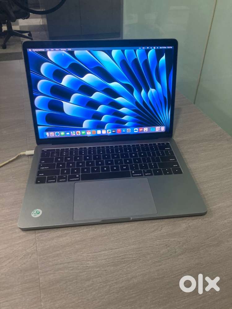 Apple MacBook Pro 13inch i5 A1708 2017 Display patch in Black Screen