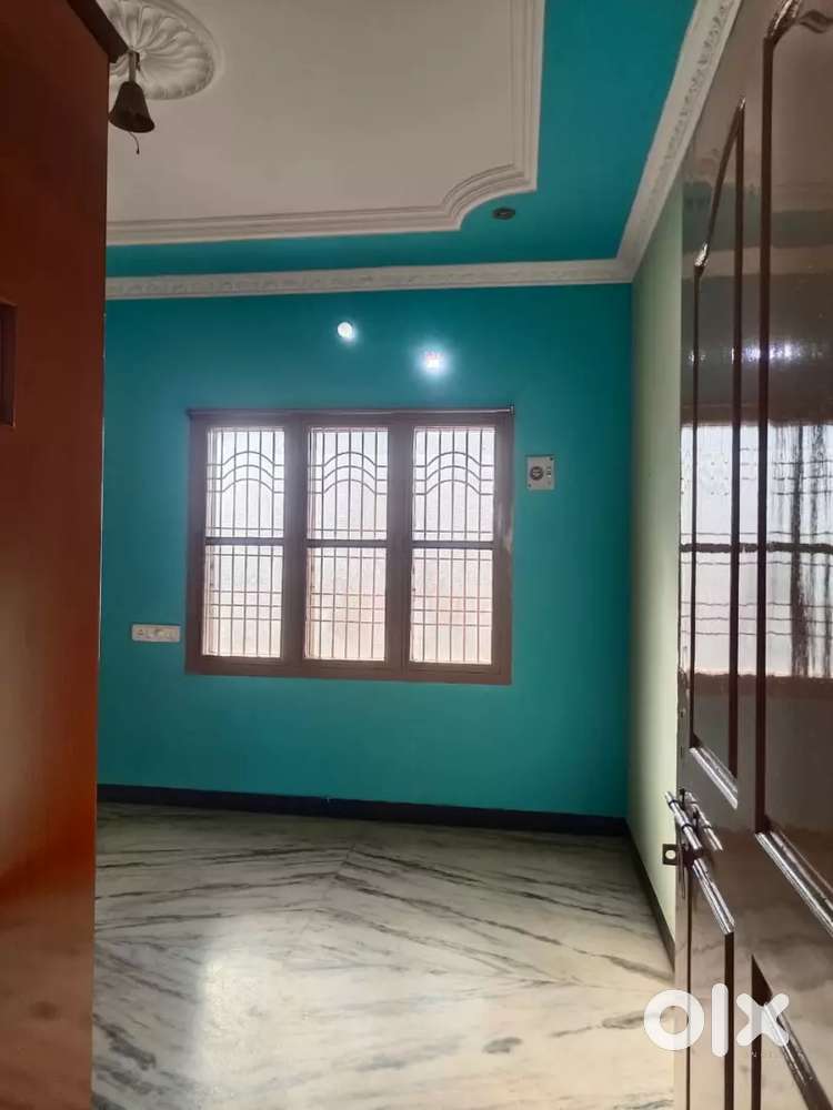 Complete building for sale