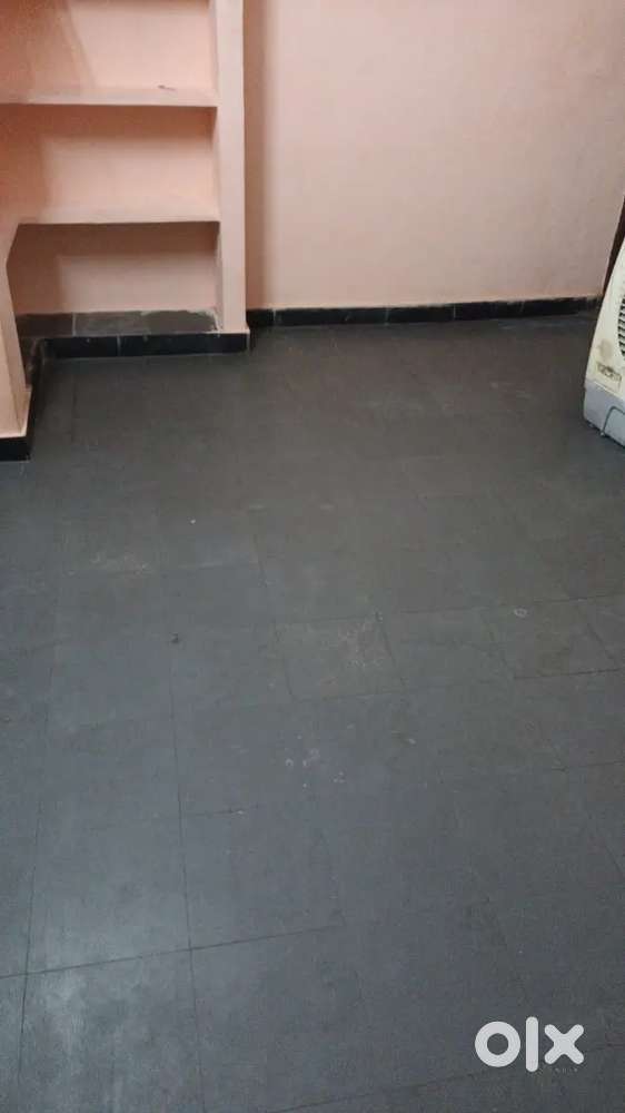 We are 2 mumbers need 1 person rent 6500