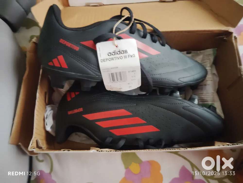 Adidas Predator spike