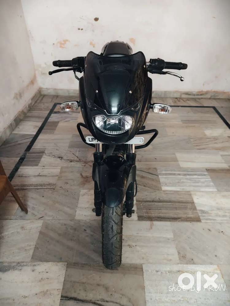Bajaj pulsar 180cc ug4 2012 model.