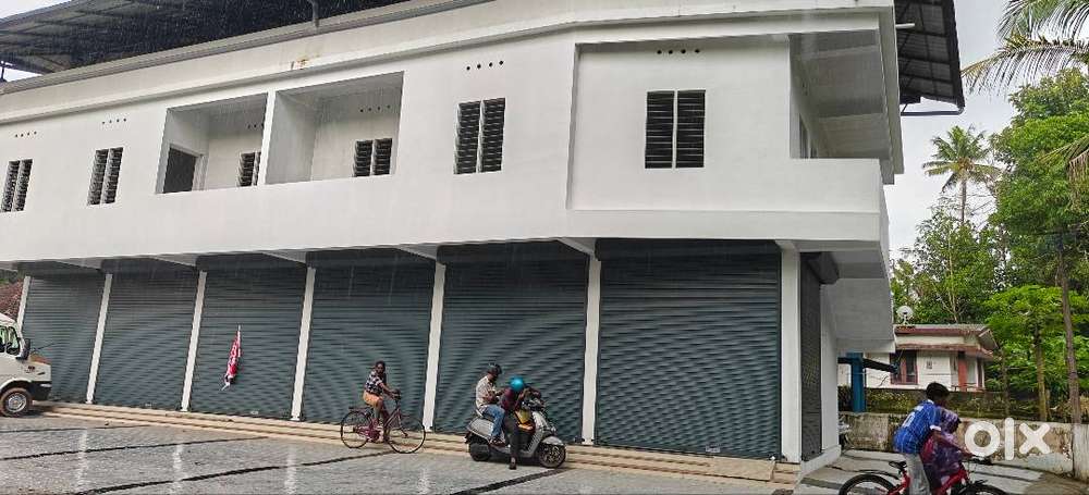 ₹₹1.5Cr (Negotiable) 6rooms 2 flats 8 toilets building for sale kotham