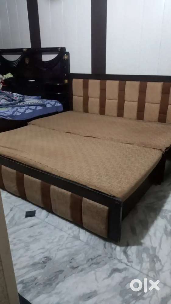 Deewan cum Double bed