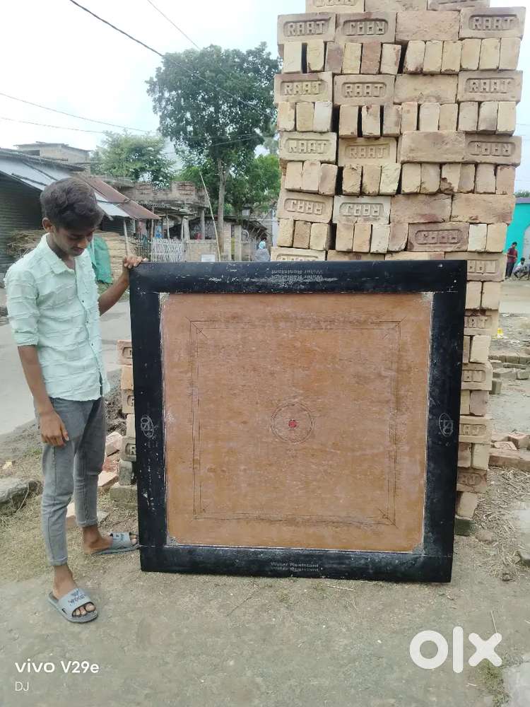 Carrom Board for Sale – Good Condition