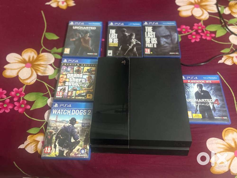 Sony PS4 (500GB) + 2 Original Controllers + 6 Trending Games  Worth ₹