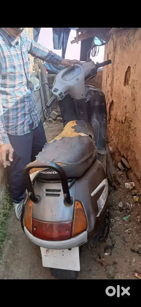 Seat problem and horn bottom and all are okky