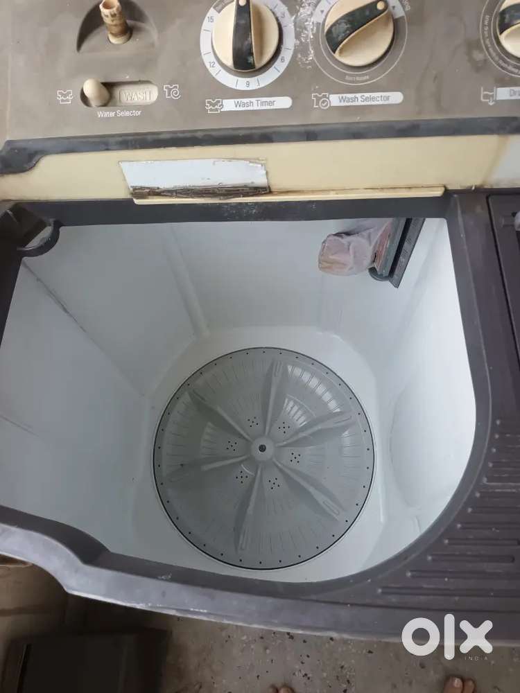 L. G  semi automatic