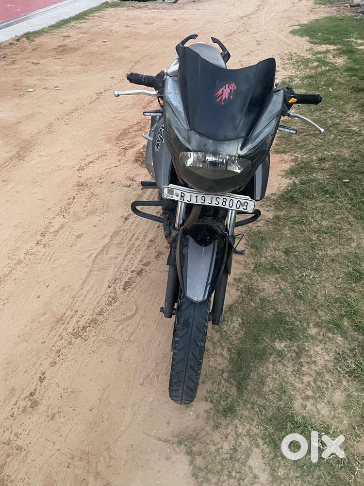 1 owner petrol 160 rtr