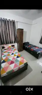 1bhk semifurnished flat available only for bachelors or couples