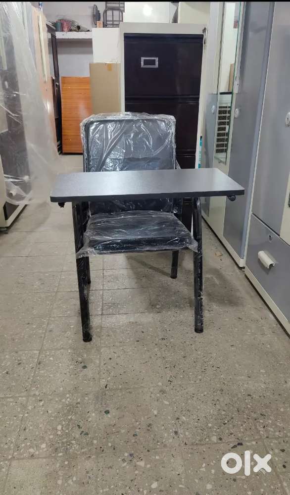 Writing pad chair