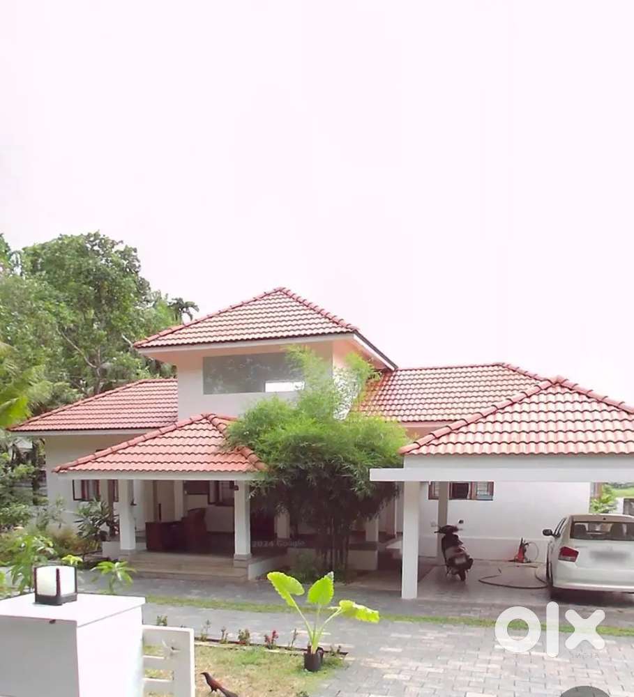 Luxury 4 bhk house 22 cent 2800 sqft Near Cochin Airport.