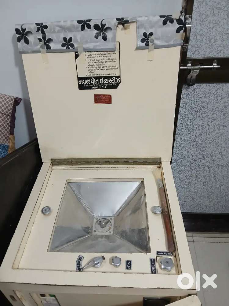 Atta chakki machine