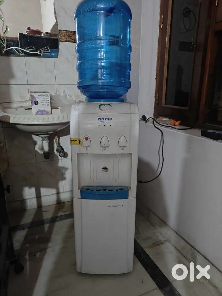 Water dispenser + fridge 2 in 1