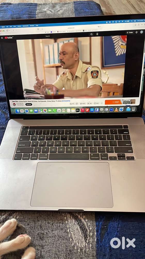 Macbook pro 2021 mfd i7 16gb ram 512gb ssd