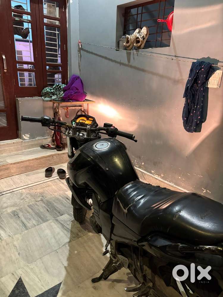 Sab gaddi puri bhai koi karcha nhi