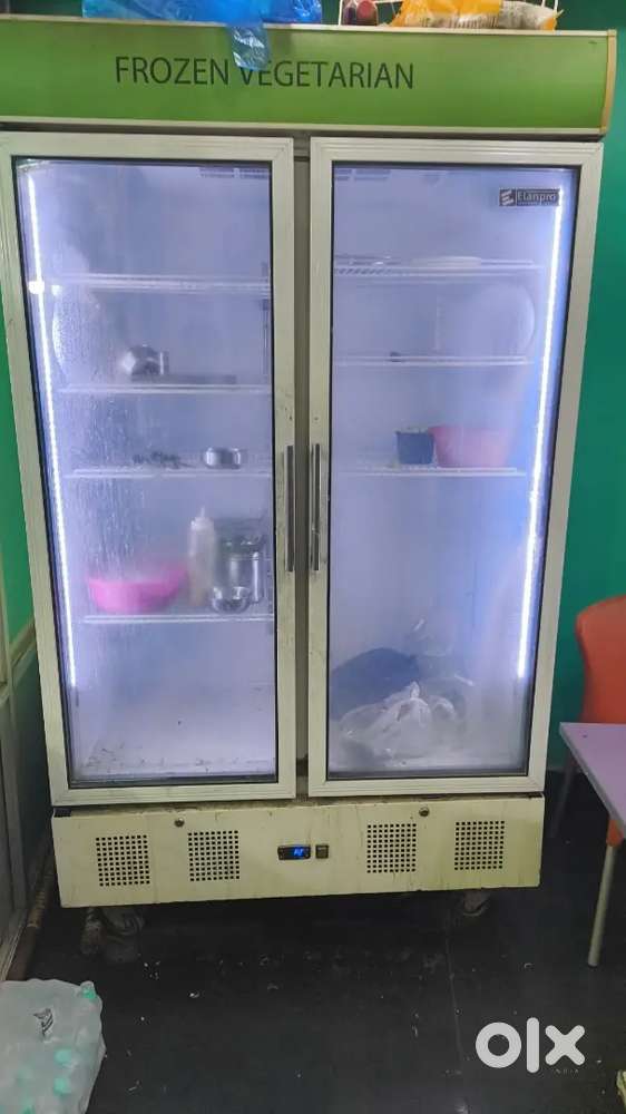 Double door glass fridge