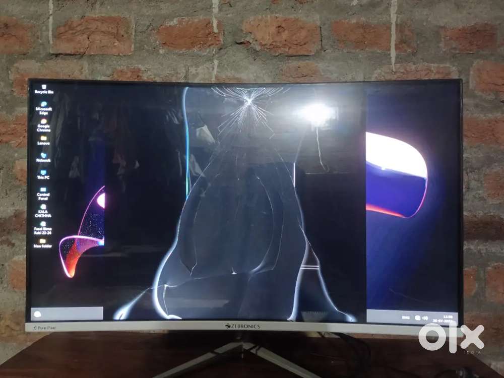 ZEBRONICS curved FHD monitor