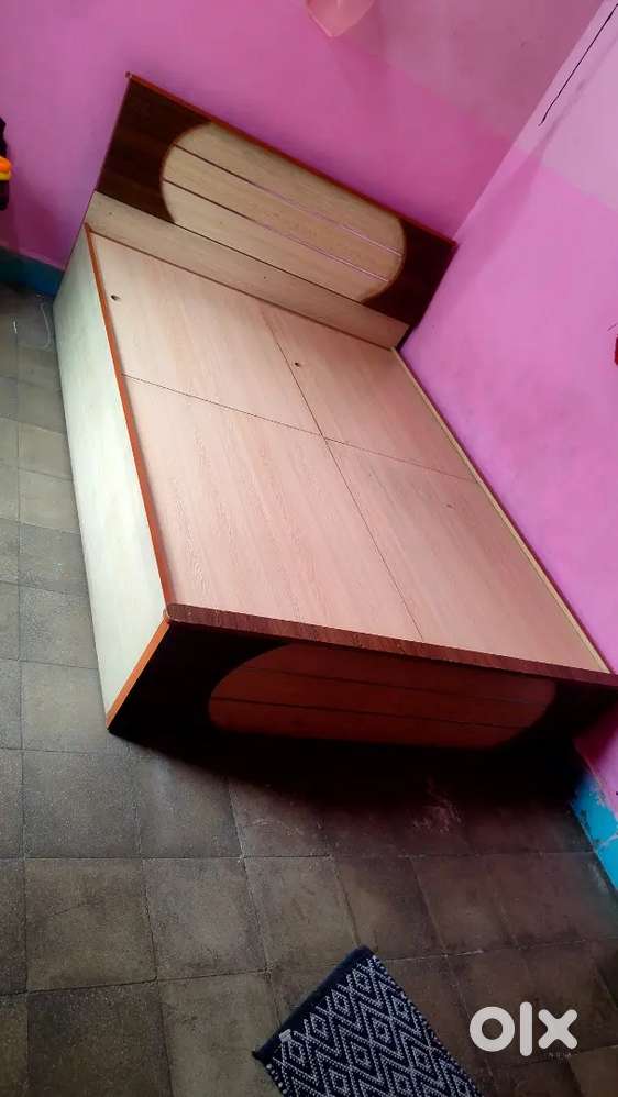 Bed engineering wood material