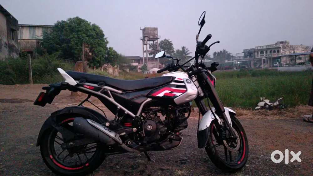 India's first cng bike