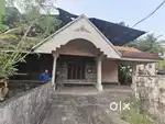10.500CENT 3000SQFT OLD HOUSE FOR SALE IN EDAPPALLY GANAPATHY TEMPL