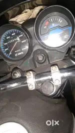 Urgent bechna h jyada chalaya nhi h gadi khdi rhti hai