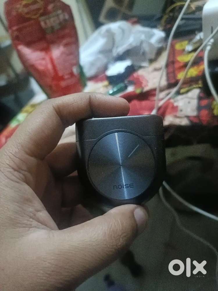 Noise masterbuds onyx black color