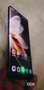 V27 8 128   new condition phone koi kami nhi he