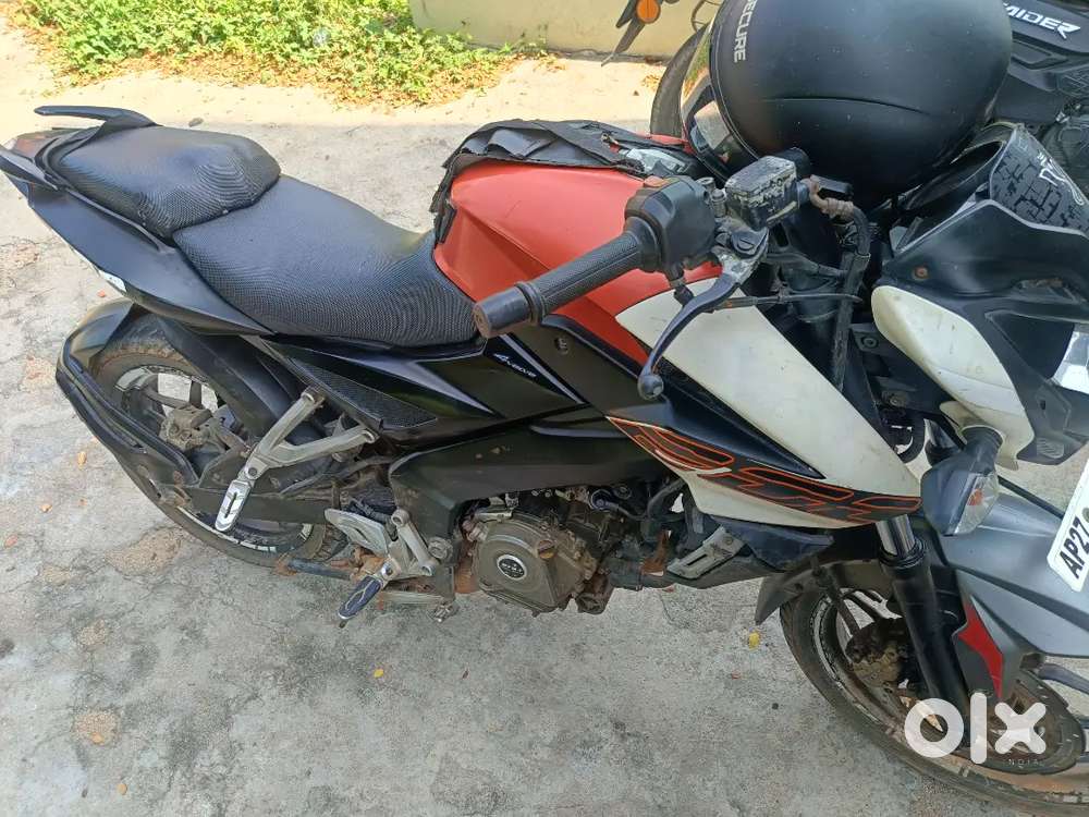 Bajaj Pulsar NS 200