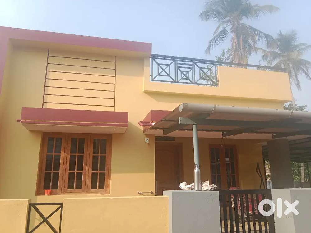 Fully furnished villa at Edapparamb, near St.Pauls school Malmalmokku